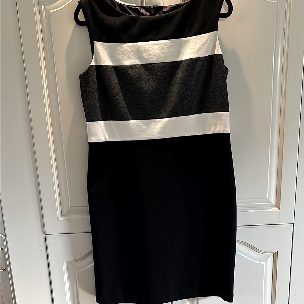 Jones New York Black and White Sleeveless Sheath Dress